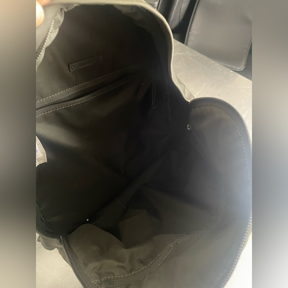 LULULEMON ATHLETICA Everywhere Backpack *17L Dark Olive Oil - Picture 9 of 16